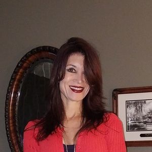 Meet your Posher, Leslie